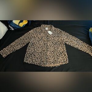 Women’s Kensie Jeans leopard print raw edge button down shacket in size XL NWT